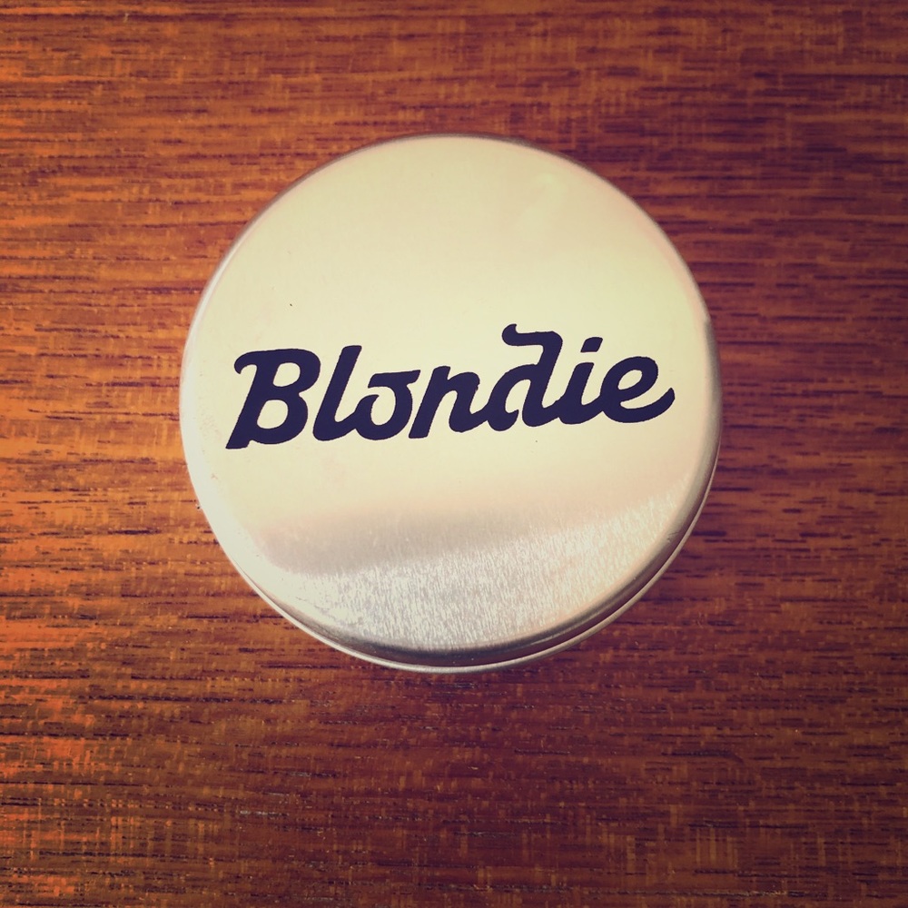 Blondie tin box + pin set